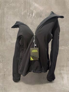 Outdoor Ventures Women's Softshell Jacket